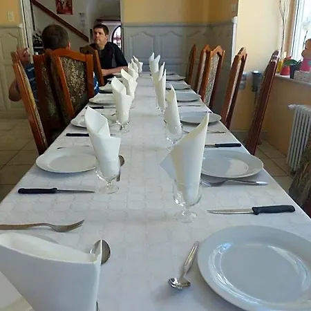 Le Lion D'or מלון